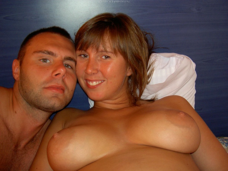 Грудастая барышня показывает розовую киску 12 фото Грудастая барышня показывает розовую киску 12 фото