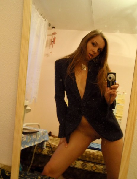 Голенькая подружка возбуждает наш разум своим телом 1 фото Голенькая подружка возбуждает наш разум своим телом 1 фото