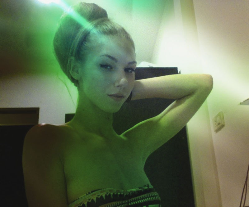 Великолепная худенькая модель в 20 лет 3 фото Великолепная худенькая модель в 20 лет 3 фото