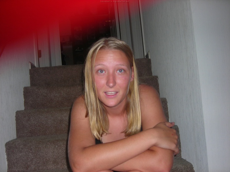 Показывает влагалище крупным планом 10 фото Показывает влагалище крупным планом 10 фото