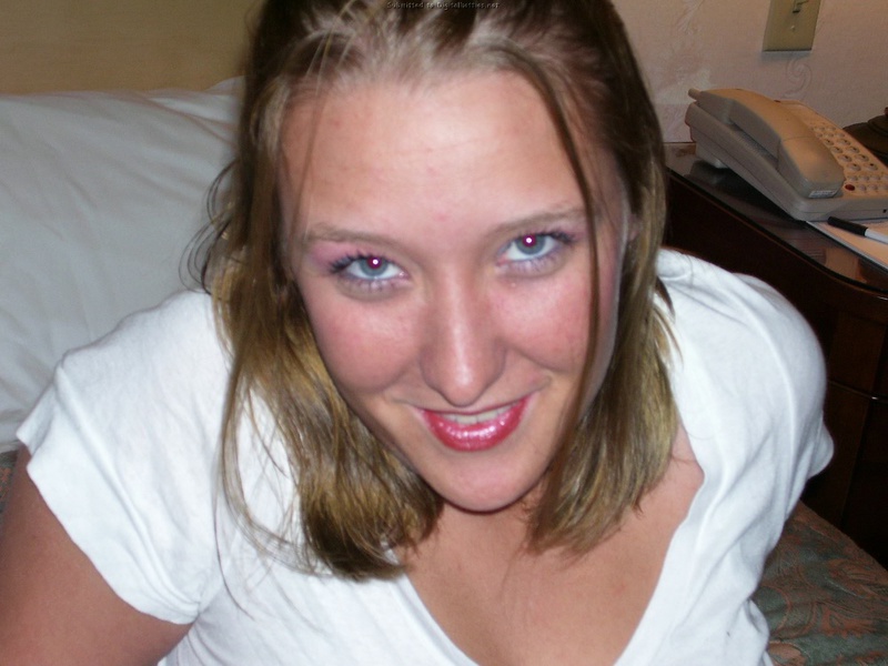 Показывает влагалище крупным планом 15 фото Показывает влагалище крупным планом 15 фото