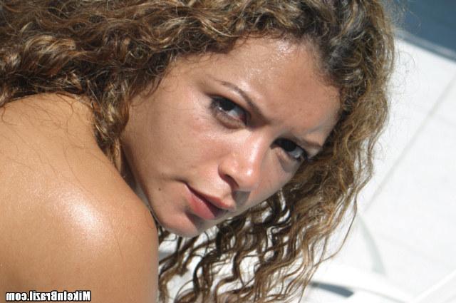 Чувственный секс с милой латино-американкой на шезлонге 17 фото Чувственный секс с милой латино-американкой на шезлонге 17 фото