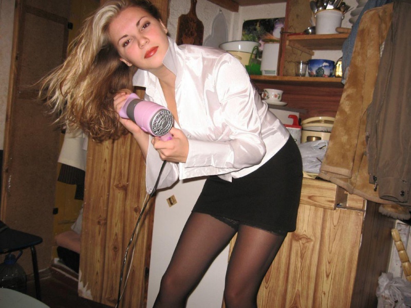 Хорошая блонда оголила свои прелести для нас 2 фото Хорошая блонда оголила свои прелести для нас 2 фото