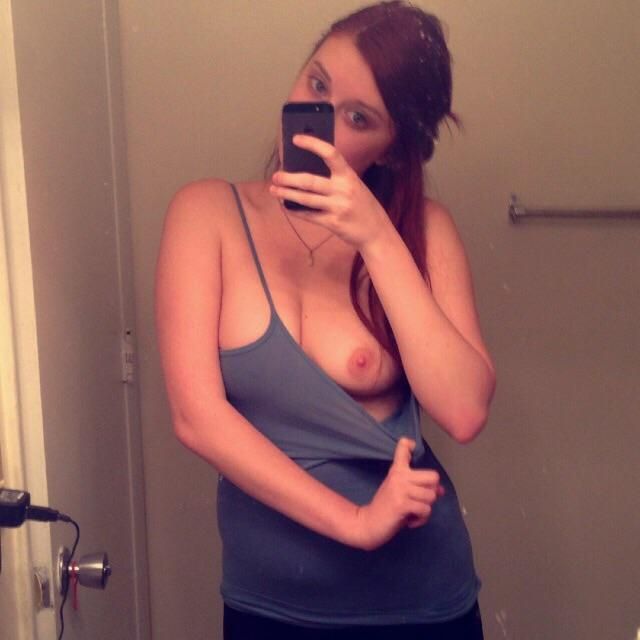 Леди которые любят позировать перед зеркалом 7 фото Леди которые любят позировать перед зеркалом 7 фото