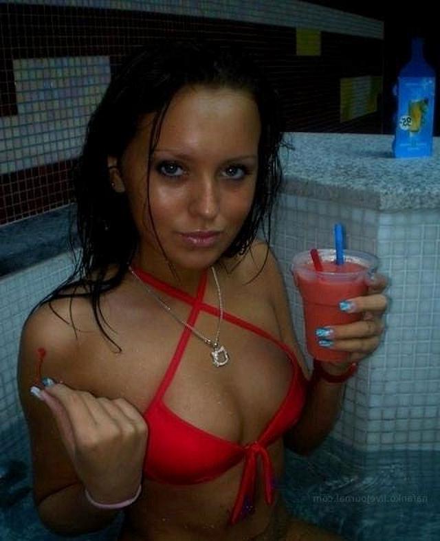 Девушки настроены гулять и откровенно шалить 24 фото Девушки настроены гулять и откровенно шалить 24 фото