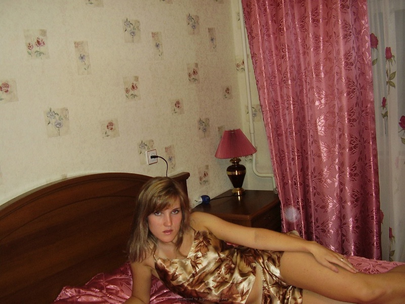 Прикольная девка с маленькими сиськами любит путешествовать 11 фото Прикольная девка с маленькими сиськами любит путешествовать 11 фото