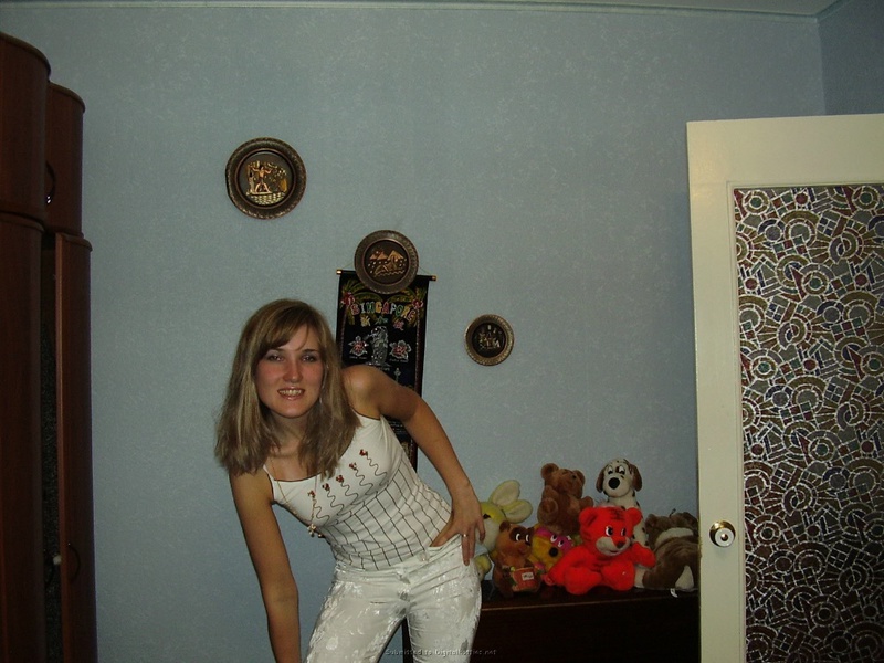 Прикольная девка с маленькими сиськами любит путешествовать 27 фото Прикольная девка с маленькими сиськами любит путешествовать 27 фото