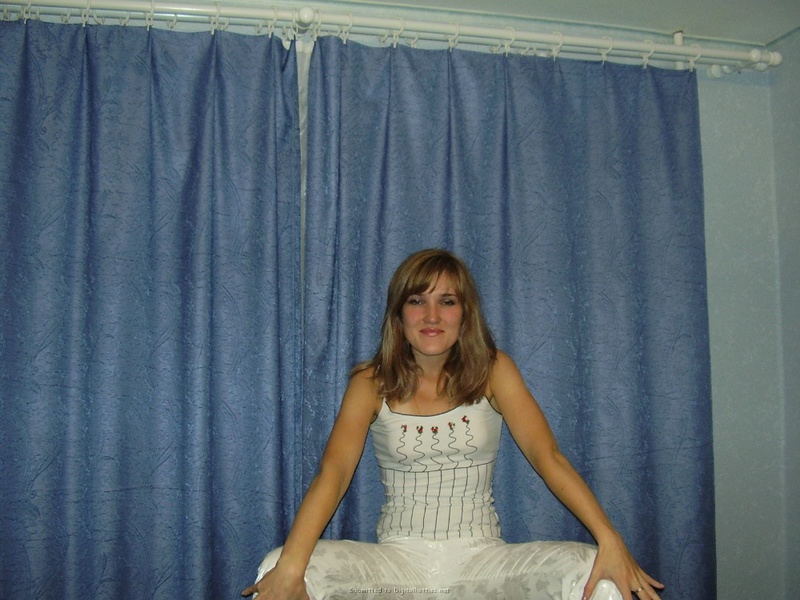 Прикольная девка с маленькими сиськами любит путешествовать 28 фото Прикольная девка с маленькими сиськами любит путешествовать 28 фото