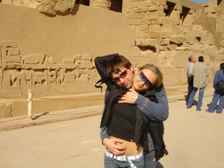 Нагая туристка отдыхает в гостиничном номере 1 фото Нагая туристка отдыхает в гостиничном номере 1 фото