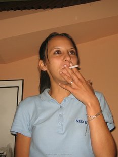  Показала сиськи на пляже - 14 фото 