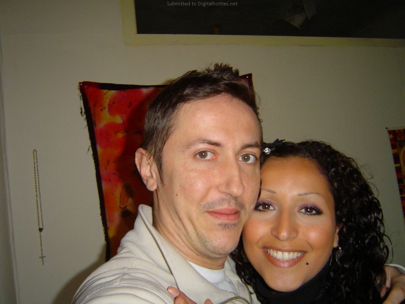 Сладкая мулатка готова раздеться где угодно 22 фото Сладкая мулатка готова раздеться где угодно 22 фото