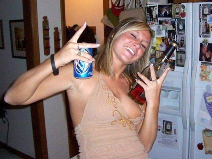 Сборник слегка выпивших симпатичных девушек 5 фото Сборник слегка выпивших симпатичных девушек 5 фото