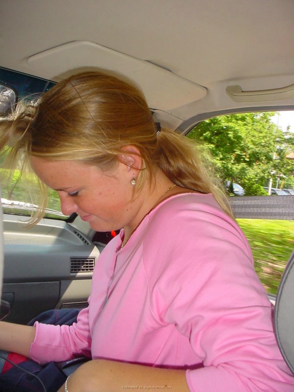 Игривые подруги в публичных местах 28 фото Игривые подруги в публичных местах 28 фото