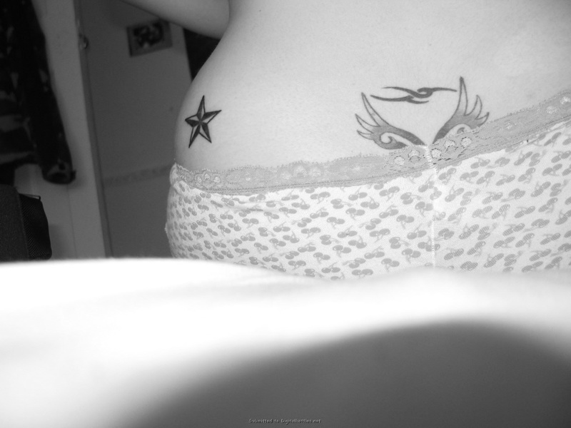 Эмо девка оголяет себя дома 20 фото Эмо девка оголяет себя дома 20 фото