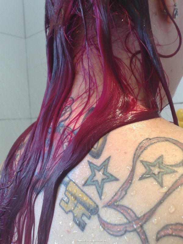 Эмо девка оголяет себя дома 8 фото Эмо девка оголяет себя дома 8 фото