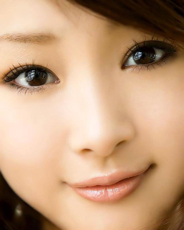 Азиатка представляет свое тело 2 фото Азиатка представляет свое тело 2 фото