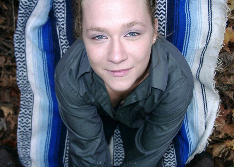 Молодая плутовка сосет член и дрочит его до оргазма себе на лицо в лесу 10 фото Молодая плутовка сосет член и дрочит его до оргазма себе на лицо в лесу 10 фото