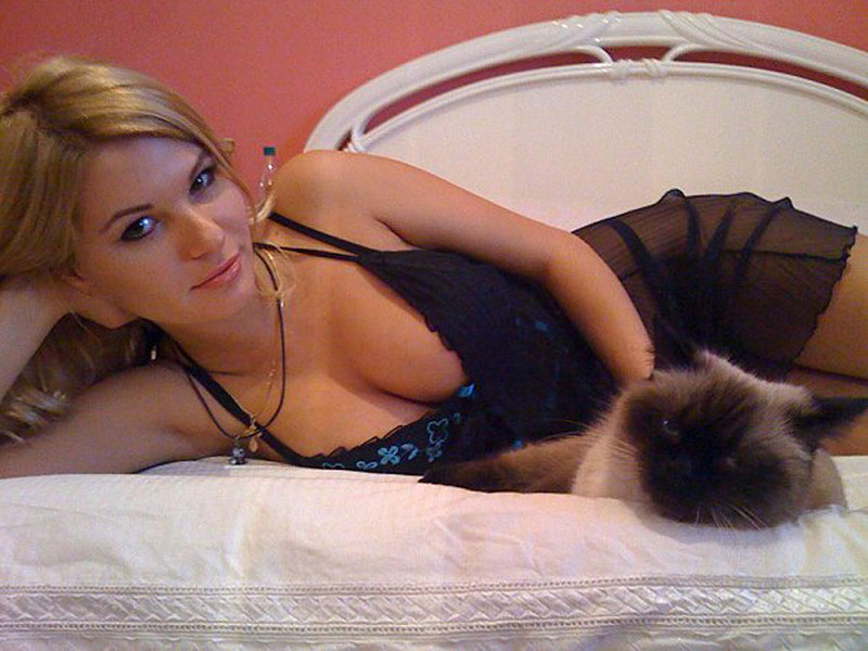 Показала себя в различных местах 8 фото Показала себя в различных местах 8 фото