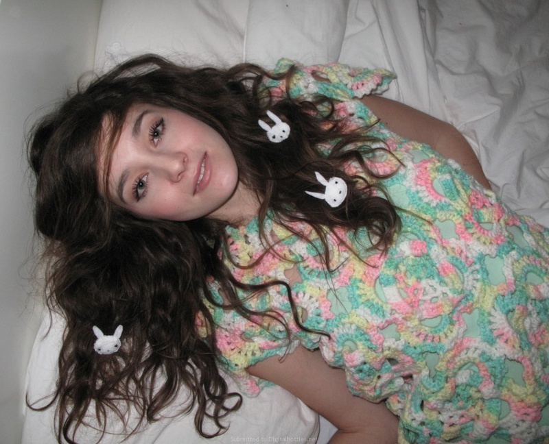 Голая спортивная девка позирует 20 фото Голая спортивная девка позирует 20 фото