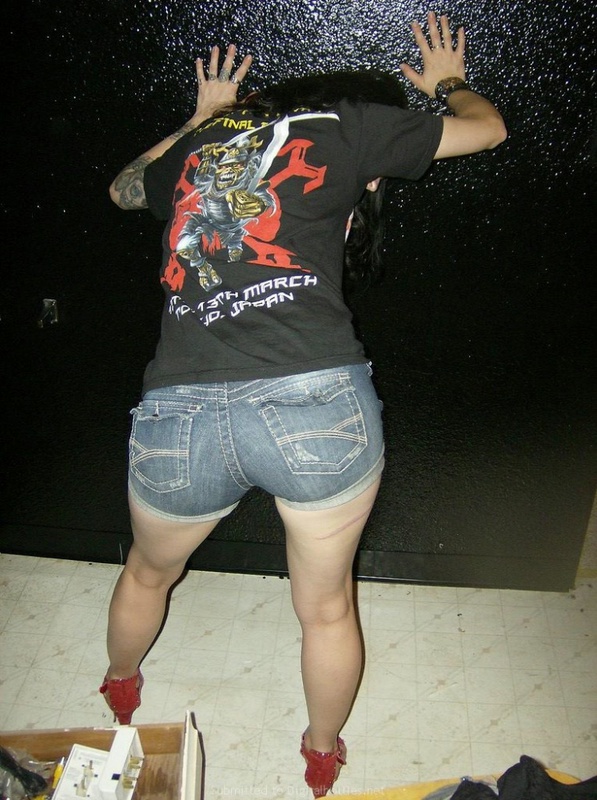 Секс и эротика от горячей и страстной неформалки с тату 3 фото Секс и эротика от горячей и страстной неформалки с тату 3 фото