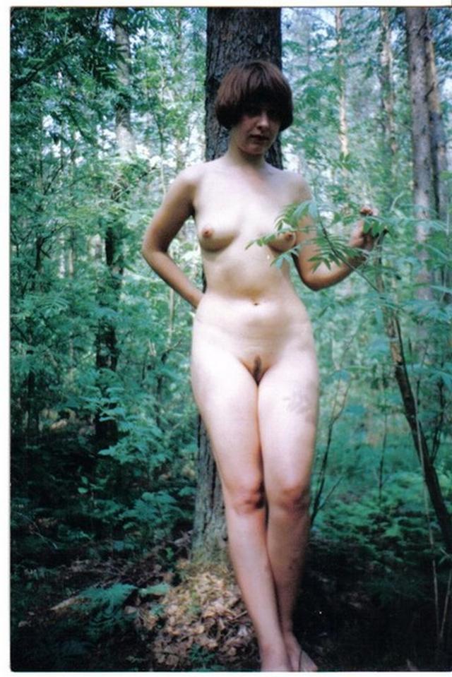 Показ своих сисек и писек на природе 15 фото Показ своих сисек и писек на природе 15 фото