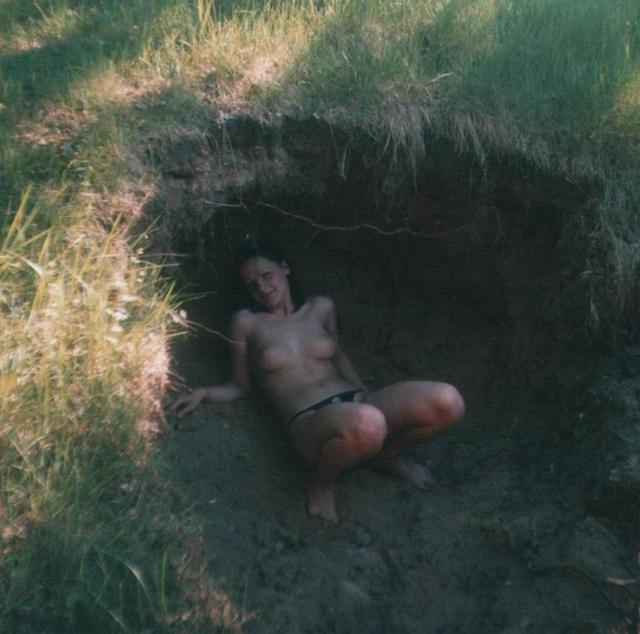 Показ своих сисек и писек на природе 27 фото Показ своих сисек и писек на природе 27 фото