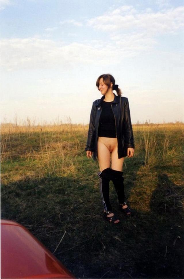 Показ своих сисек и писек на природе 32 фото Показ своих сисек и писек на природе 32 фото