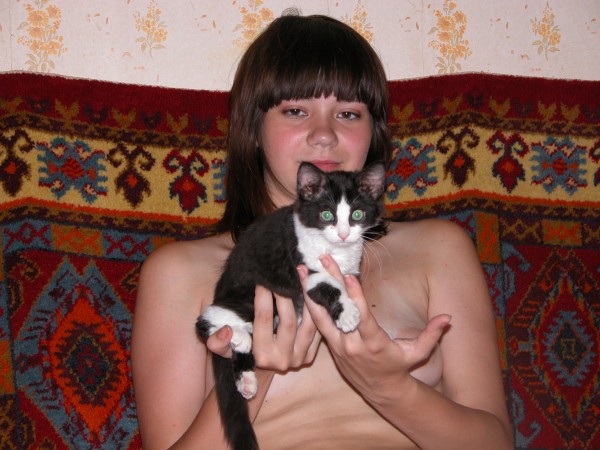 Давалка с радостью покажет всем свое тело у себя в комнате 11 фото Давалка с радостью покажет всем свое тело у себя в комнате 11 фото