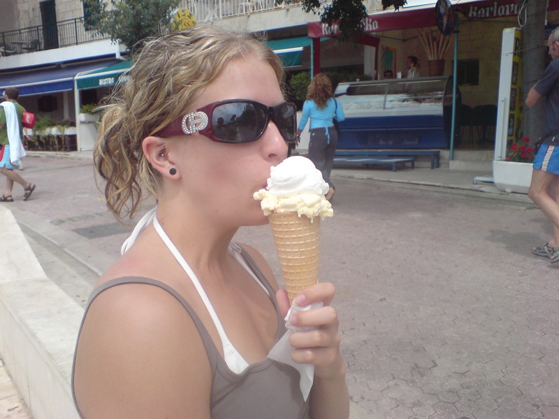 Разделась на природе и показала вагину 7 фото Разделась на природе и показала вагину 7 фото