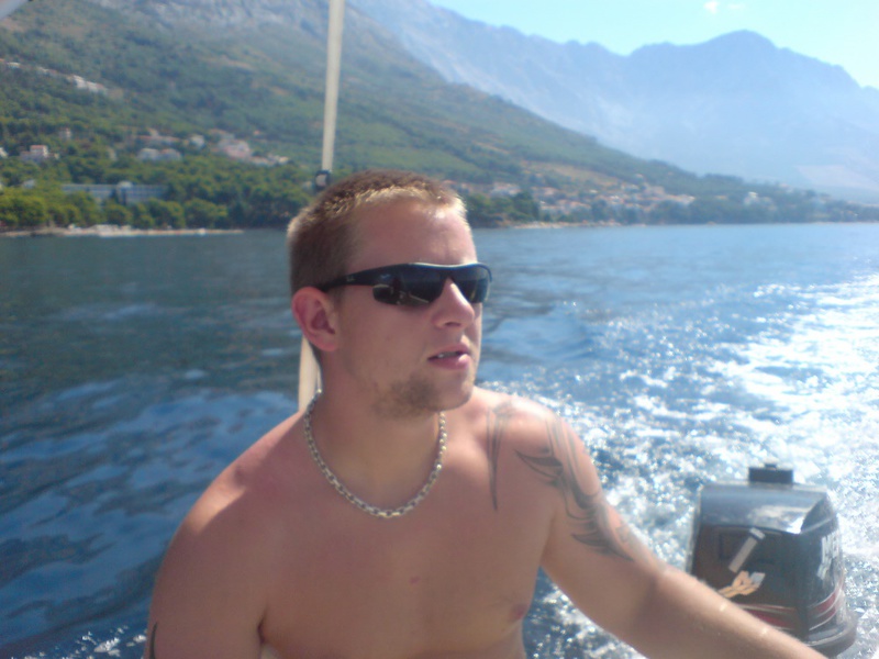 Разделась на природе и показала вагину 15 фото Разделась на природе и показала вагину 15 фото