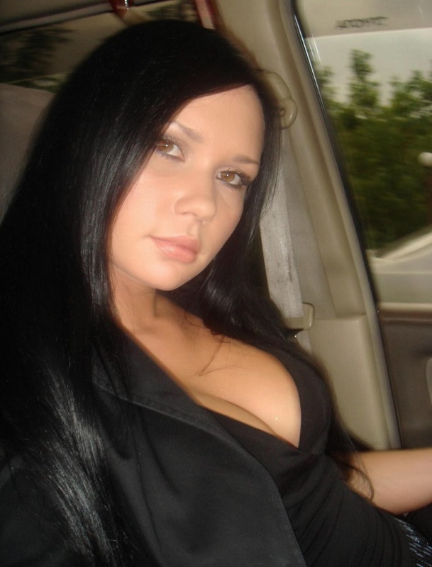 Брюнетка старается делать хороший минет любовнику 1 фото Брюнетка старается делать хороший минет любовнику 1 фото