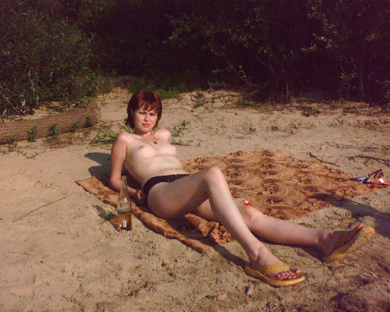 Рыжая делает минет и встает раком 1 фото Рыжая делает минет и встает раком 1 фото