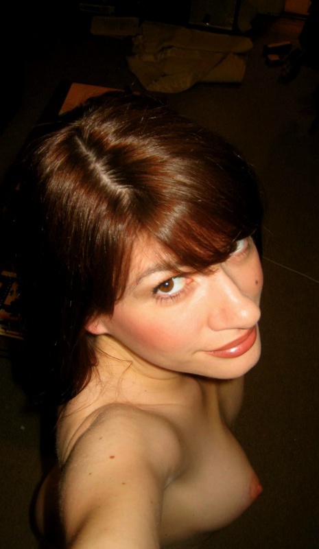 Разделась до гола и показала всю себя 13 фото Разделась до гола и показала всю себя 13 фото