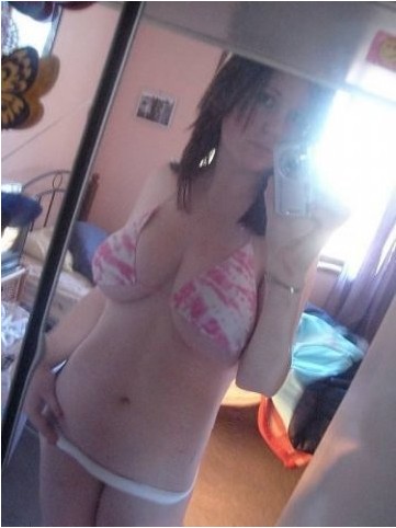 Снимают себя в нижнем белье дома 3 фото Снимают себя в нижнем белье дома 3 фото