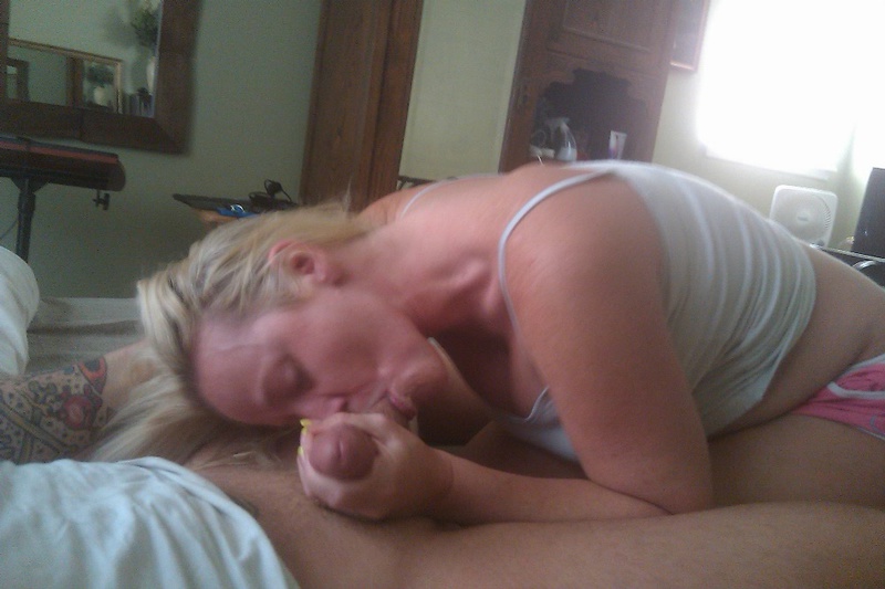 Зрелая женщина выложила свою интимную жизнь сюда 12 фото Зрелая женщина выложила свою интимную жизнь сюда 12 фото