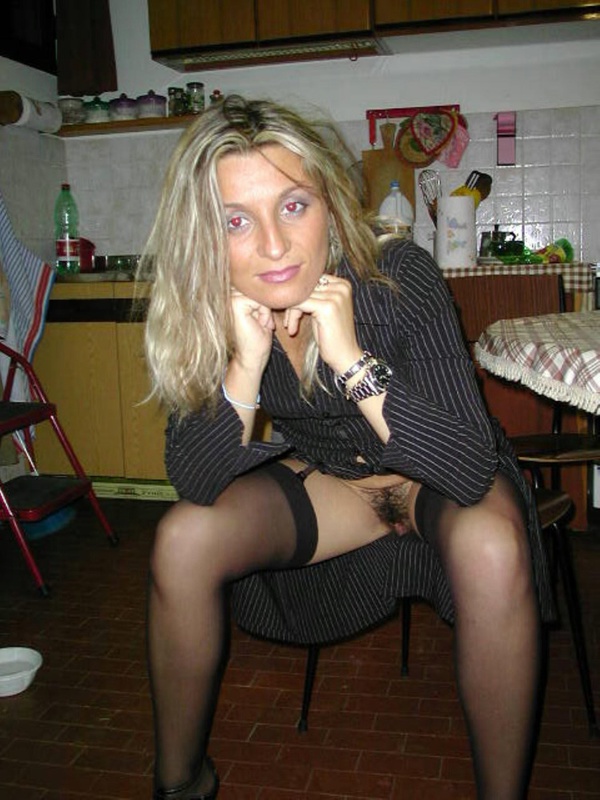 Распутной сучке нравится жизнь давалки 4 фото Распутной сучке нравится жизнь давалки 4 фото