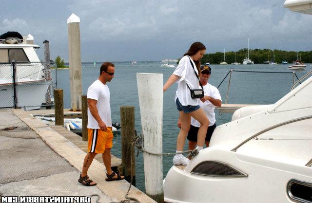 После секса кончил на её личико 2 фото После секса кончил на её личико 2 фото