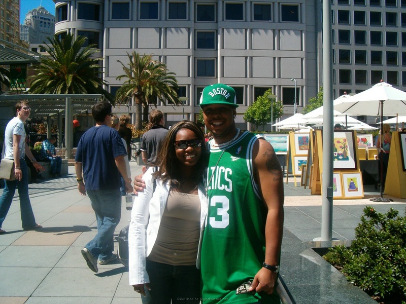 Пышная негритянка подставляет киску для пениса любимого 23 фото Пышная негритянка подставляет киску для пениса любимого 23 фото