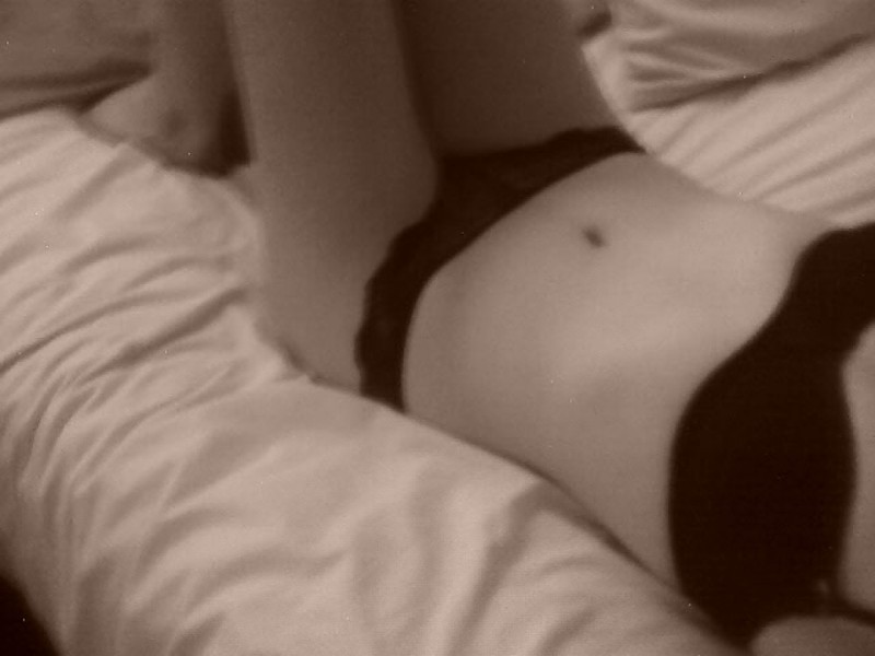 Идеальная девушка играет дома с половыми губками 4 фото Идеальная девушка играет дома с половыми губками 4 фото