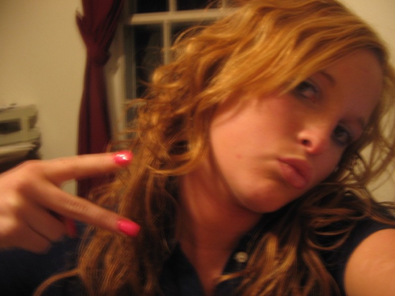 Рыжая дура бесится от одиночества дома 5 фото Рыжая дура бесится от одиночества дома 5 фото