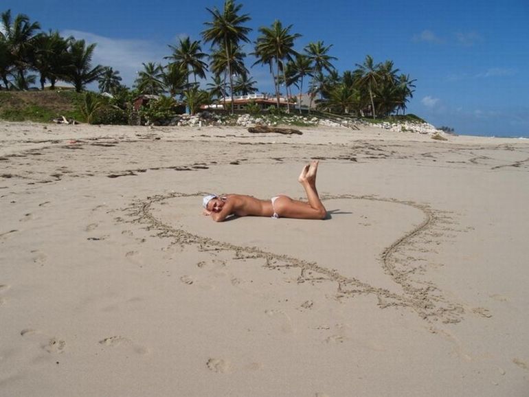 Худенькая проказница показывает свои чудные формы 13 фото Худенькая проказница показывает свои чудные формы 13 фото