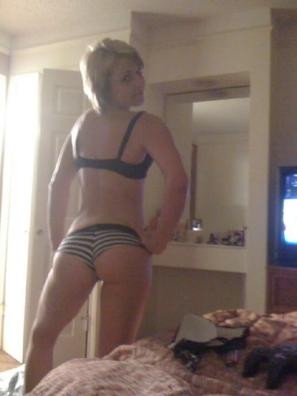 Молодые леди голые показывают свои тела 10 фото Молодые леди голые показывают свои тела 10 фото