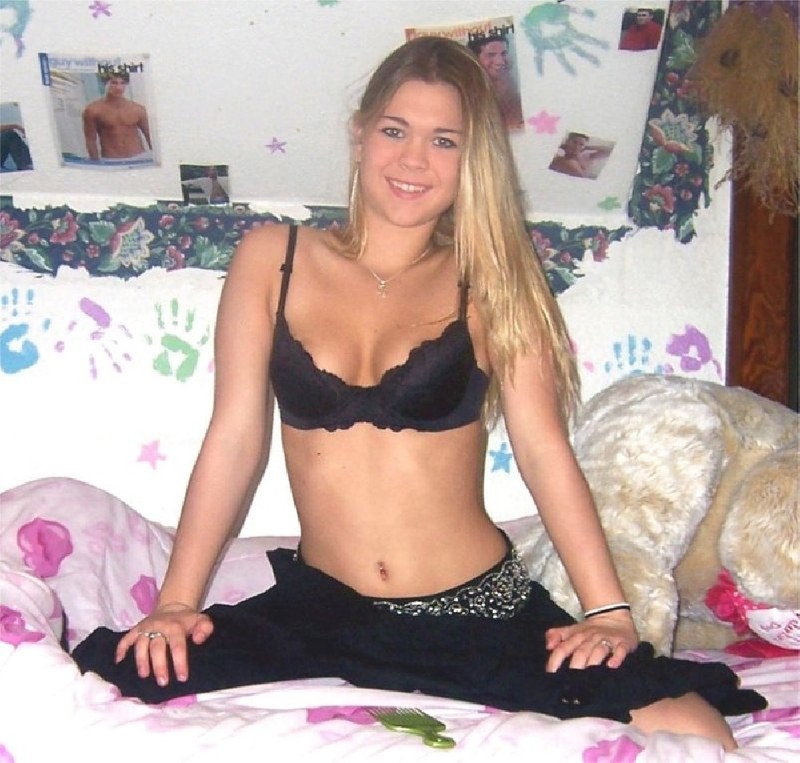 Возбудила своим сексуальным телом 15 фото Возбудила своим сексуальным телом 15 фото