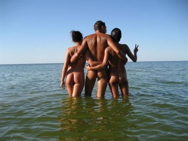 Молодые девушки соглашаются на групповой секс с ребятами 17 фото Молодые девушки соглашаются на групповой секс с ребятами 17 фото