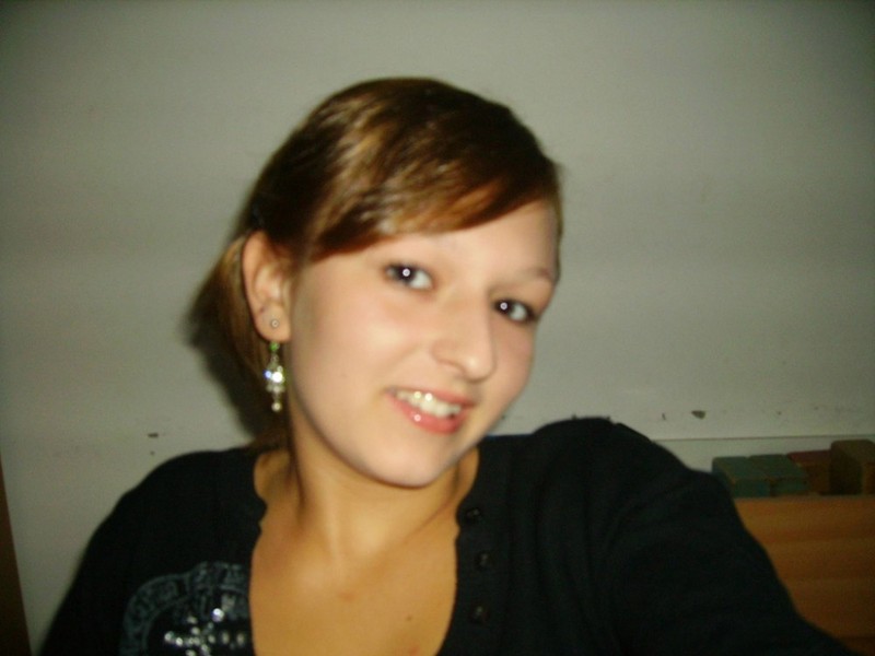 Слегка полная мамка оголила тело 1 фото Слегка полная мамка оголила тело 1 фото