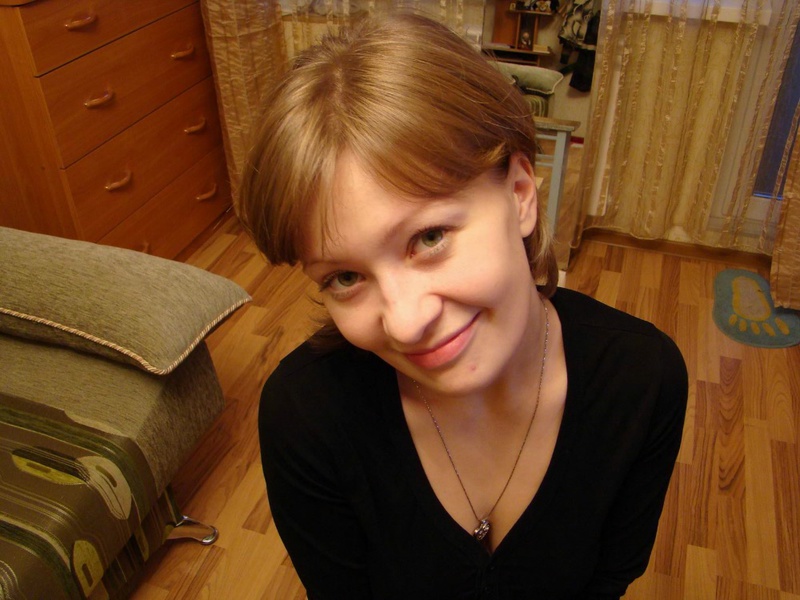 Дающая дама выпила лишнего спиртного 1 фото