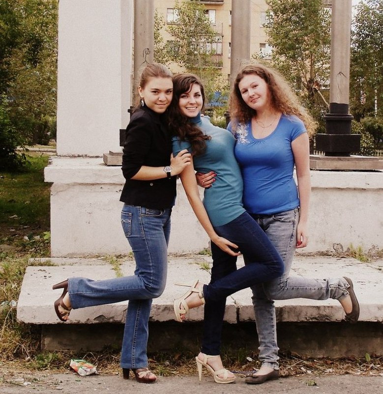 Нежная девушка согласилась на откровенные кадры 2 фото Нежная девушка согласилась на откровенные кадры 2 фото