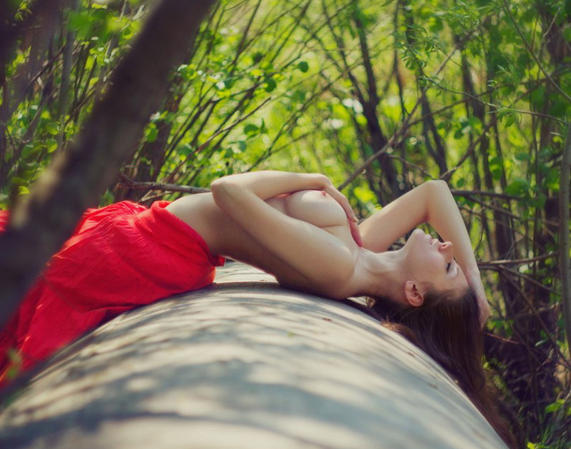 Нежная девушка согласилась на откровенные кадры 6 фото Нежная девушка согласилась на откровенные кадры 6 фото