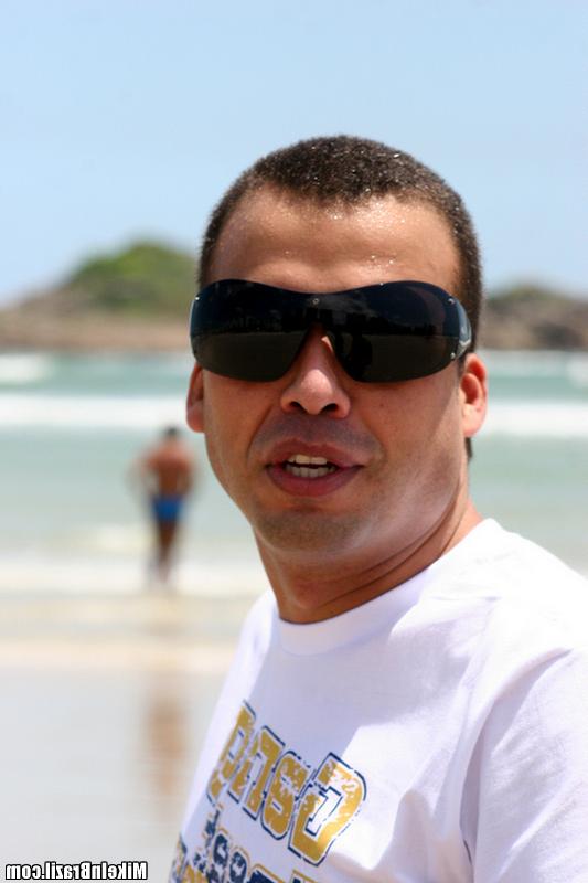 Милая мулатка занимается сладким сексом с другом у бассейна 1 фото Милая мулатка занимается сладким сексом с другом у бассейна 1 фото