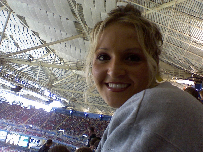 Улыбчивая подруга принимает душ в хорошем настроении 4 фото Улыбчивая подруга принимает душ в хорошем настроении 4 фото